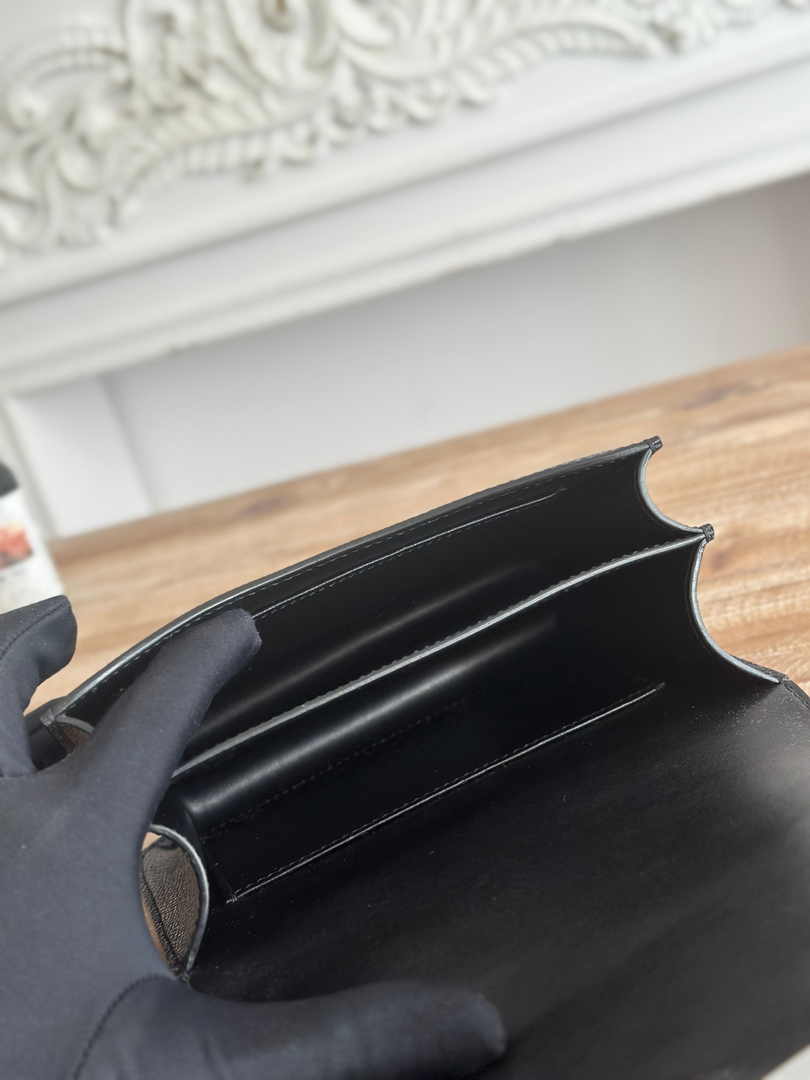 Hermes Constance Epsom Leather 19cm Black Silver H082242
