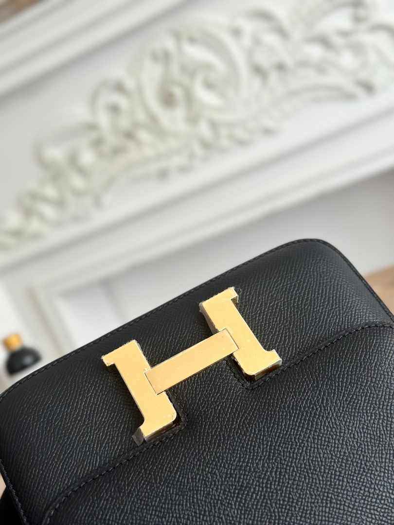 Hermes Constance Epsom Leather 19cm Black Gold H082243