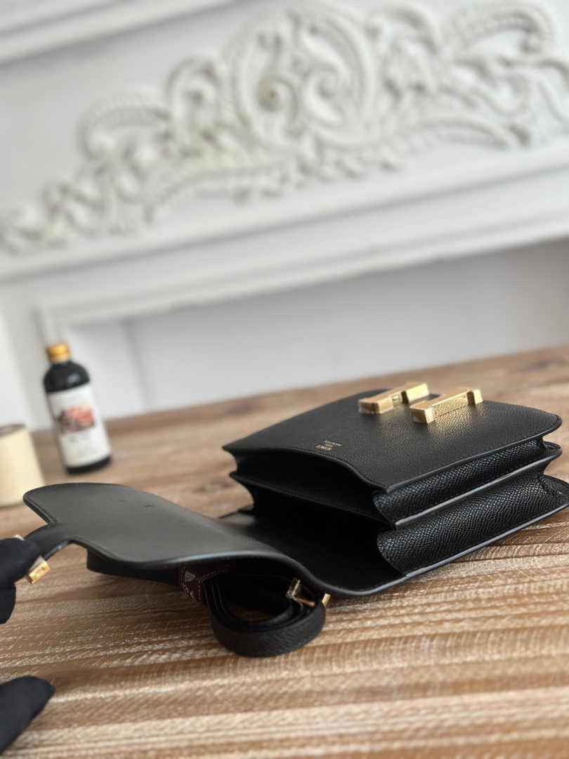 Hermes Constance Epsom Leather 19cm Black Gold H082243
