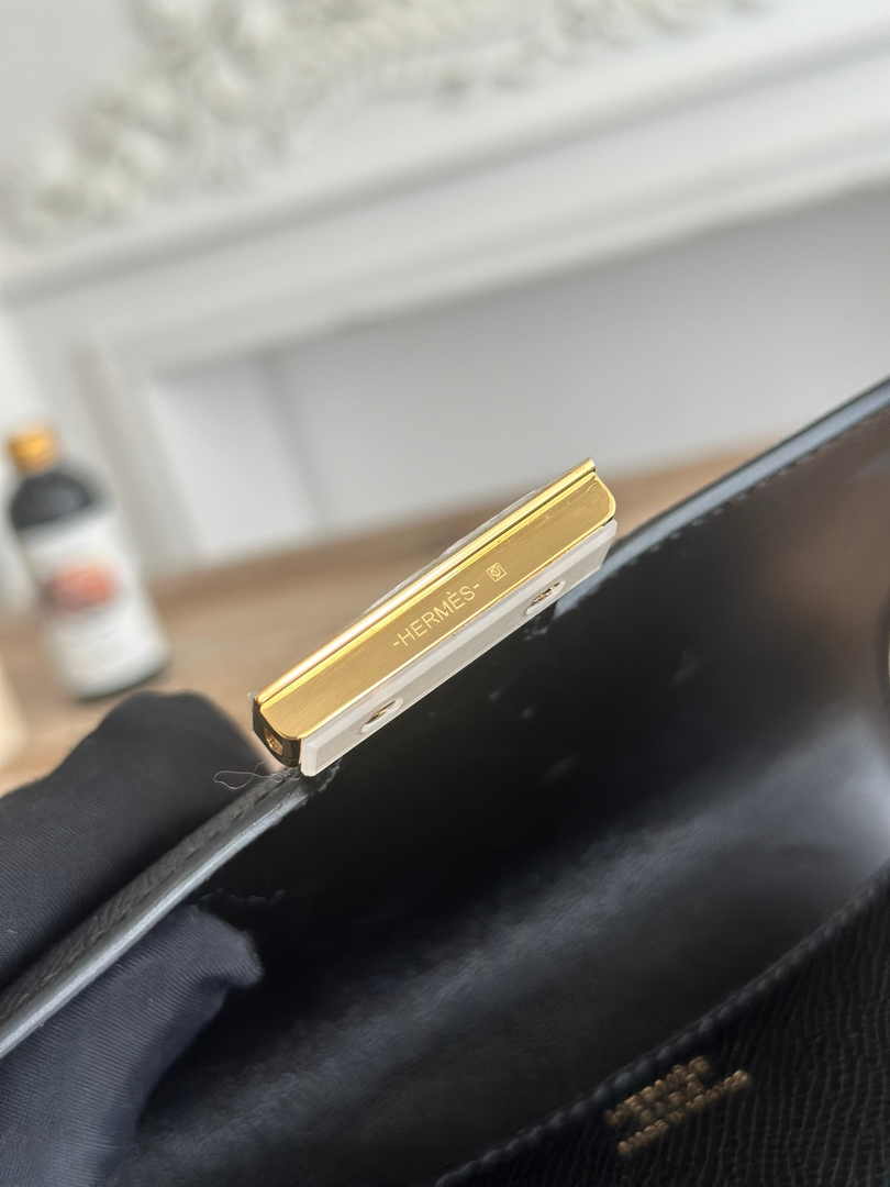 Hermes Constance Epsom Leather 19cm Black Gold H082243