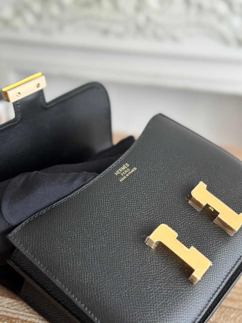 Hermes Constance Epsom Leather 19cm Black Gold H082243