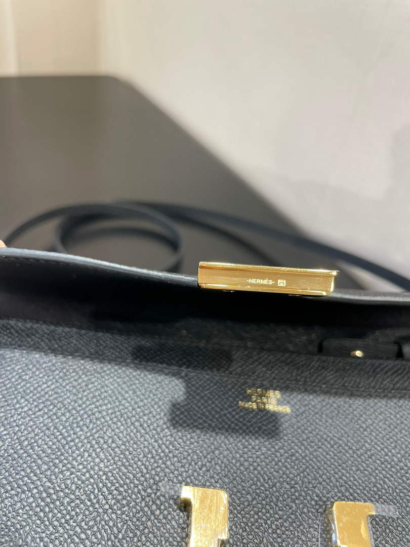 Hermes Constance Long To Go wallet H080126 Black Gold