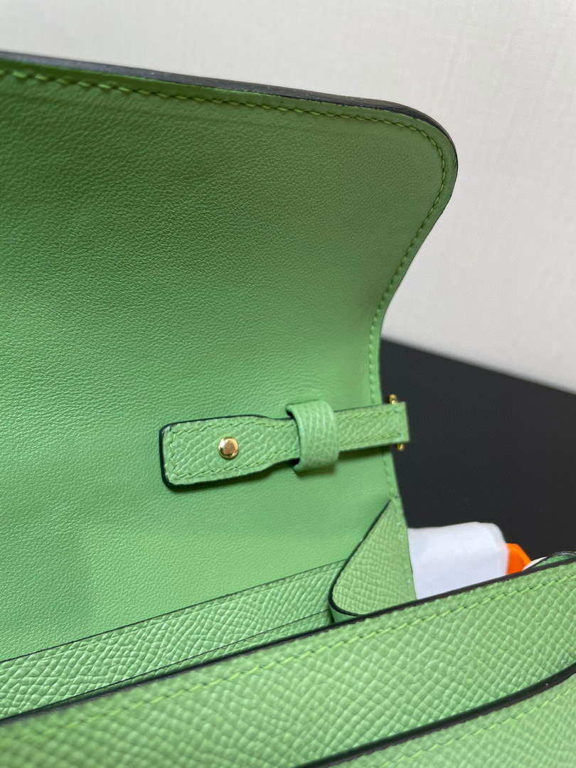 Hermes Constance Long To Go wallet H080126 light green gold