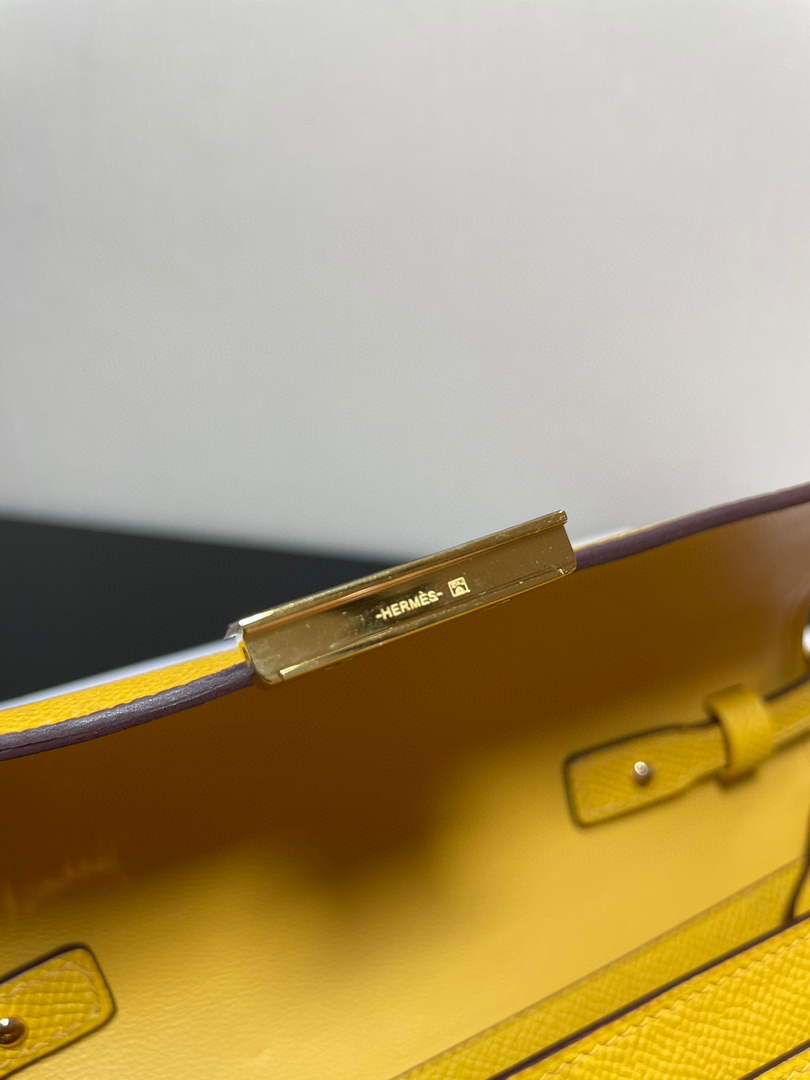 Hermes Constance Long To Go wallet H080126 yellow gold