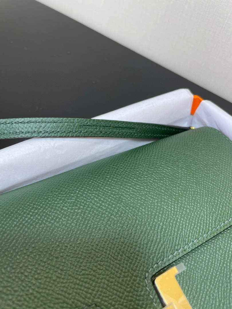 Hermes Constance Long To Go wallet H080126 dark green gold