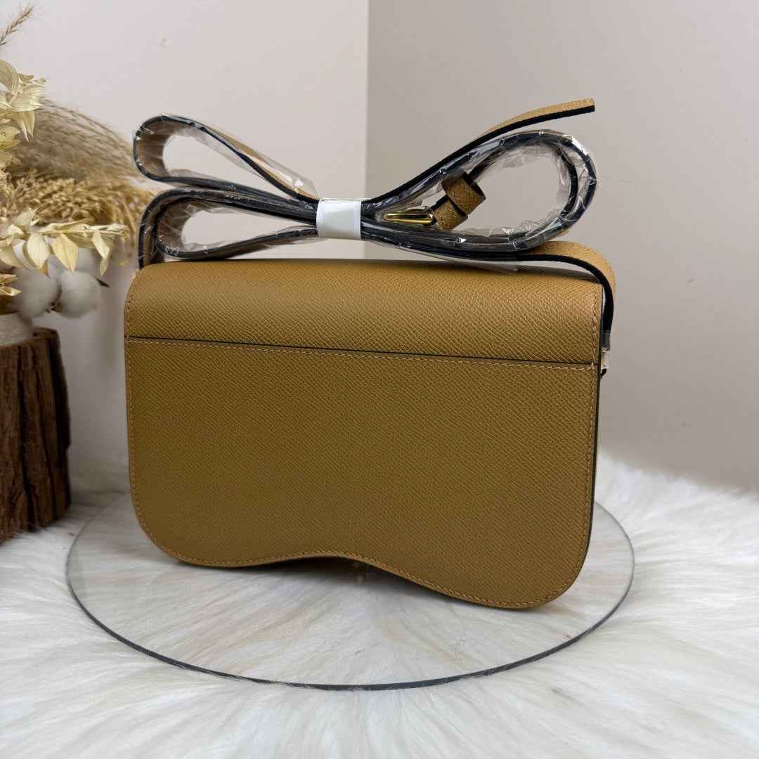Hermès Della Cavalleria Elan Bag in Apricot Epsom Calfskin Gold Hardware