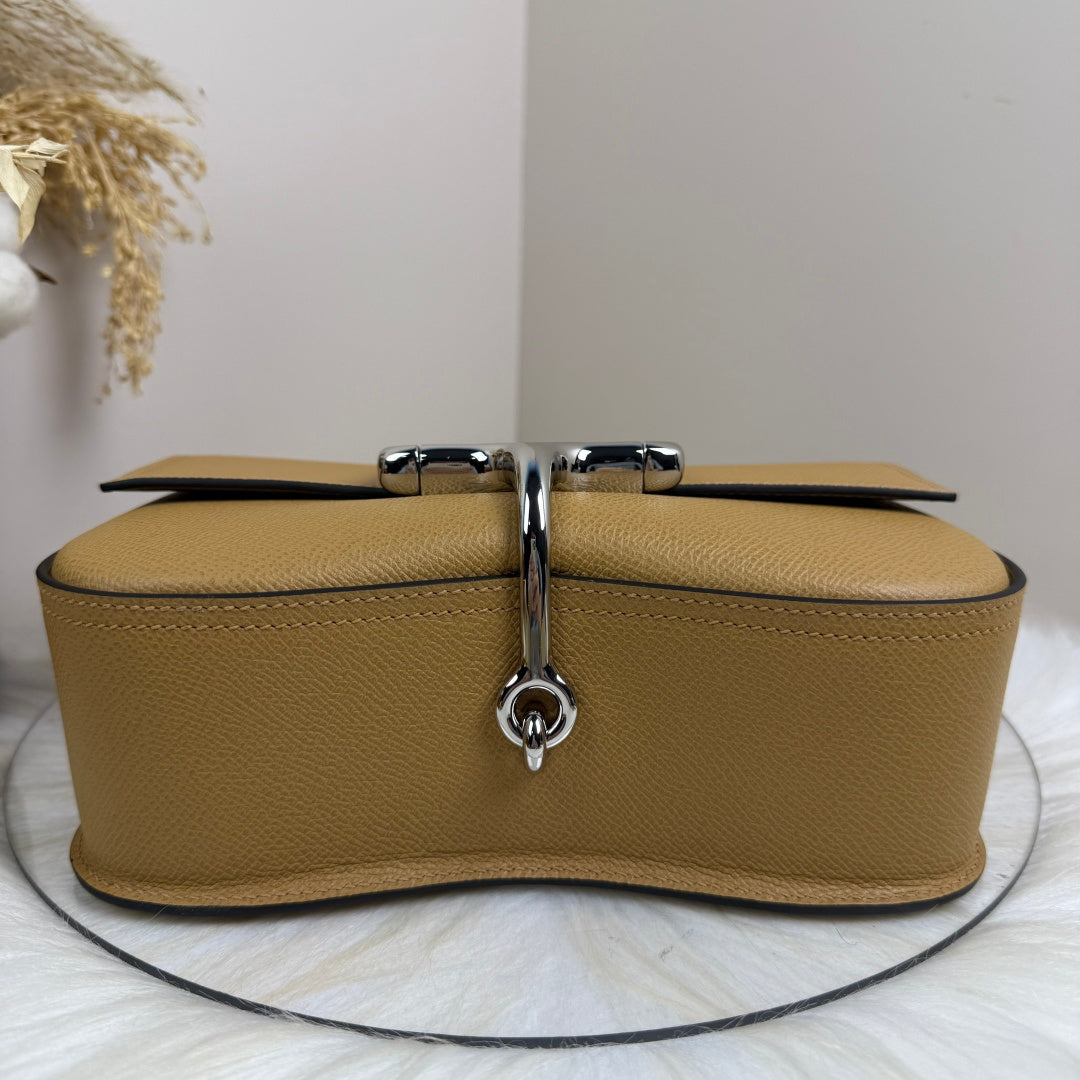 Hermès Della Cavalleria Elan Bag in Apricot Epsom Calfskin Silver Hardware