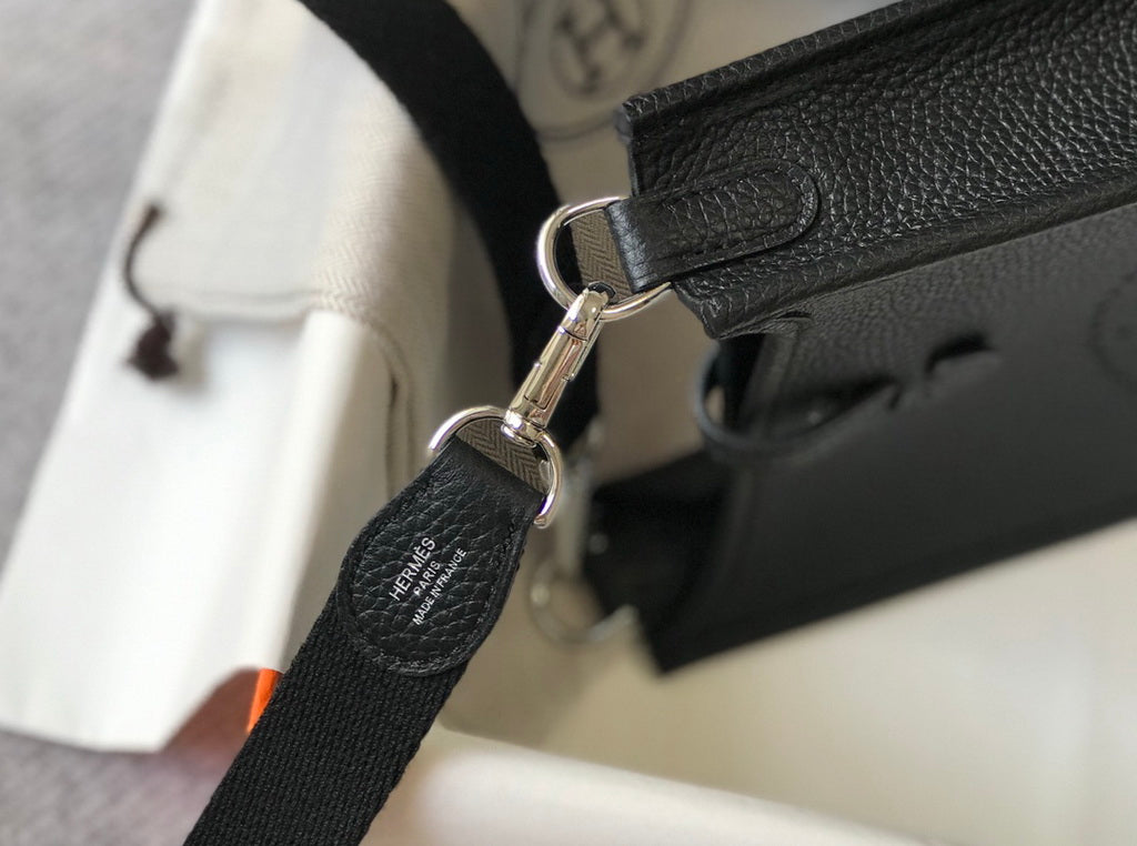 Hermès Evelyne 18 Togo Leather Shoulder Mini Bag Silver Black