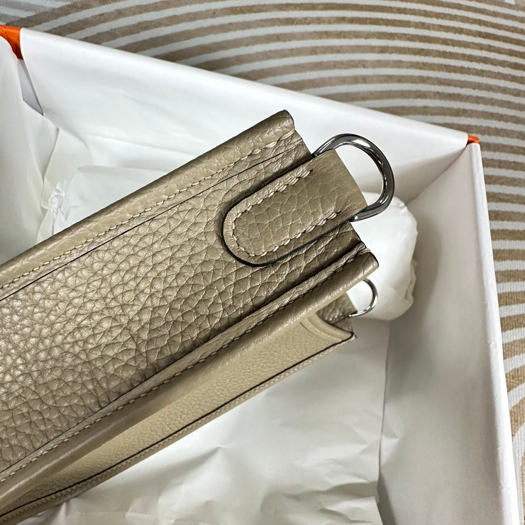 Hermes Evelyne III 17 Light Gray Togo Leather Bag Silver H5603