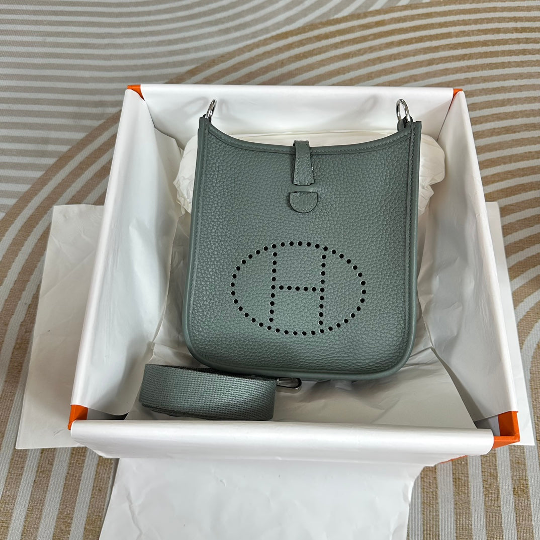 Hermes Evelyne III 17 Dark Green Togo Leather Bag Silver H5611