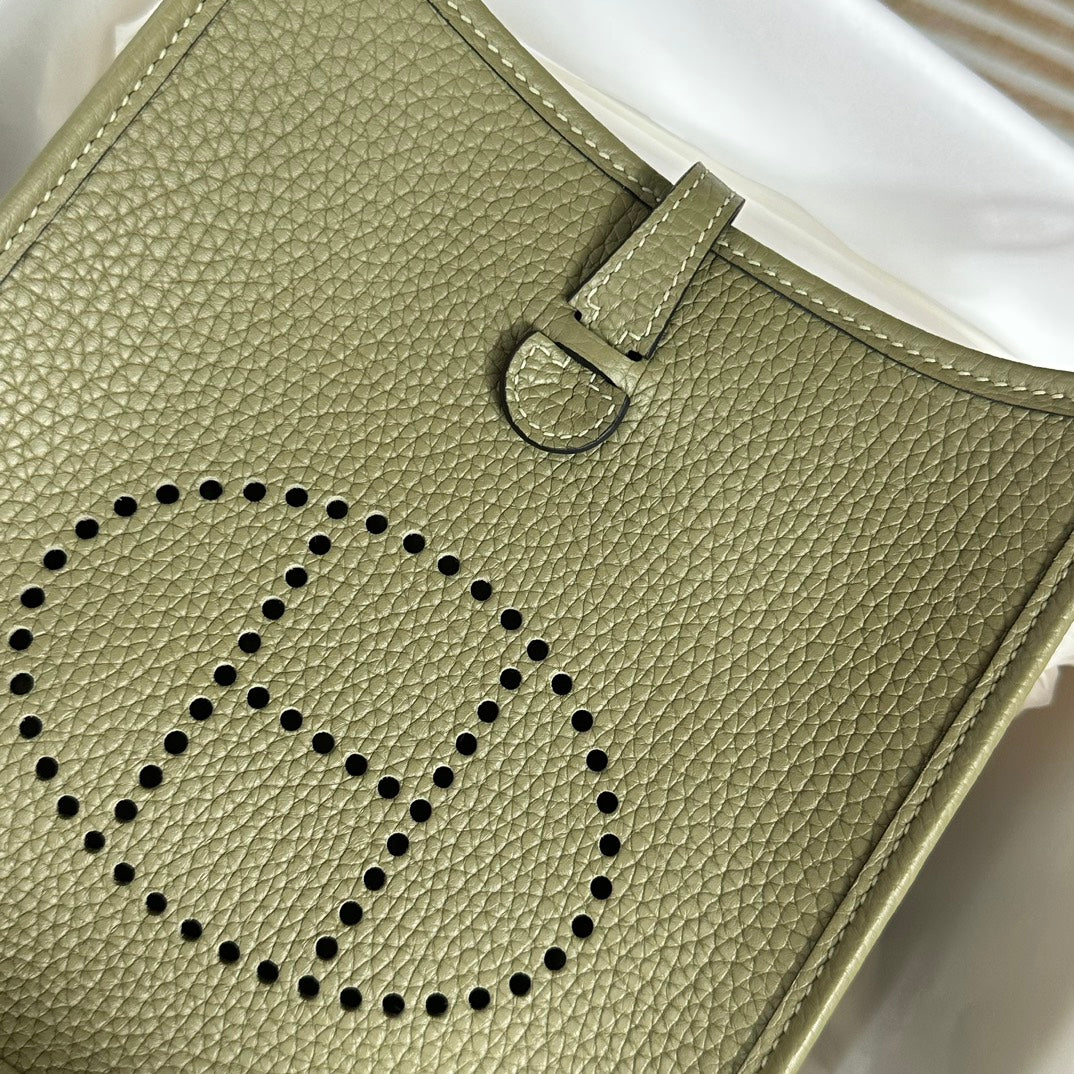 Hermes Evelyne III 17 Green Togo Leather Bag Silver H5615