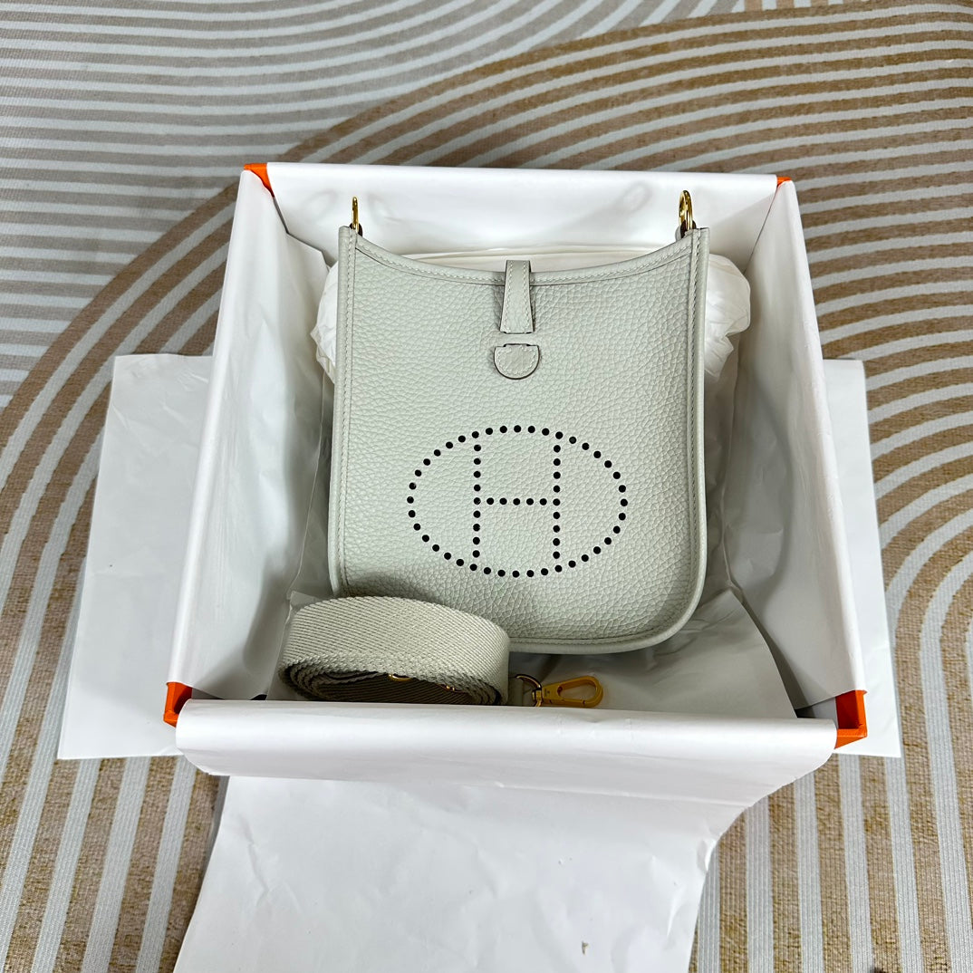 Hermes Evelyne III 17 Gray Togo Leather Bag Gold H5616