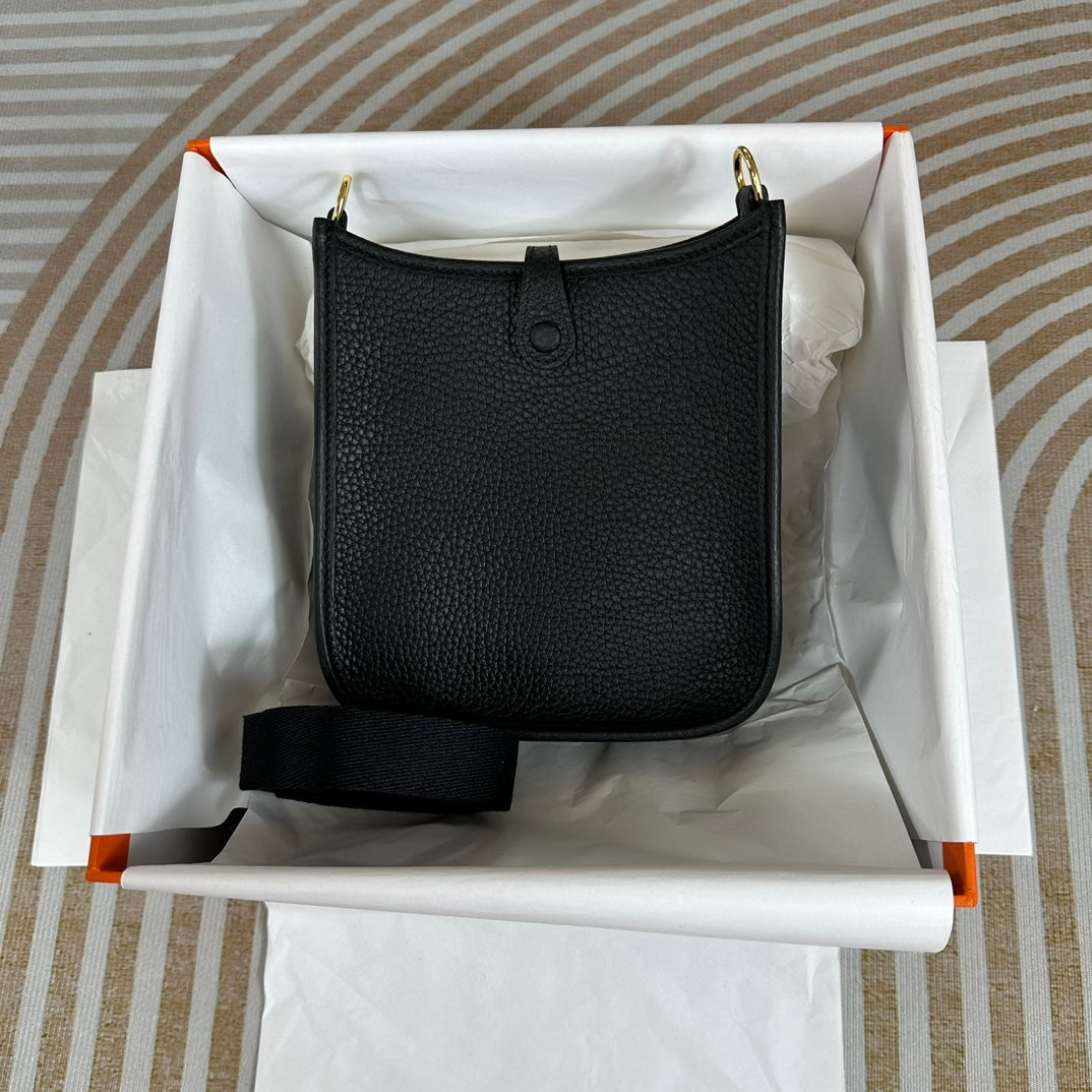 Hermes Evelyne III 17 Black Togo Leather Bag Gold H5620