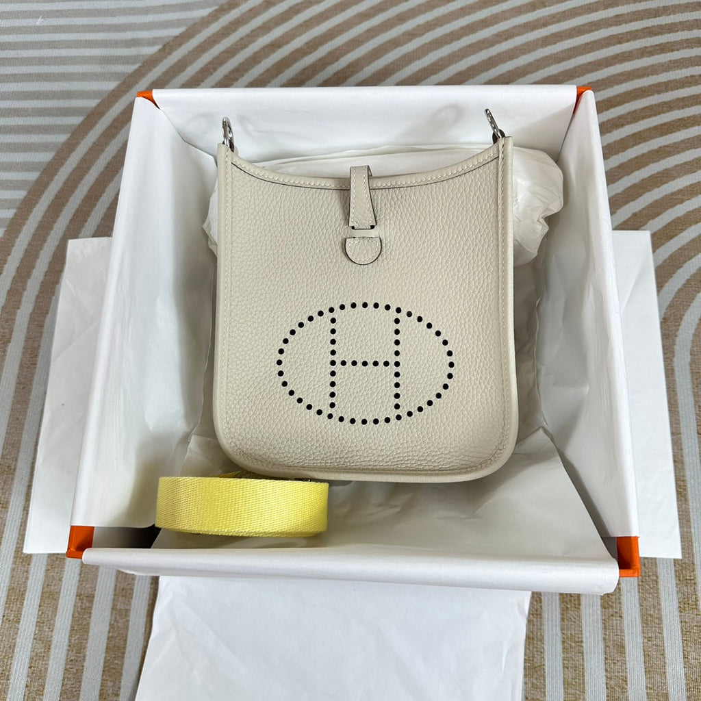 Hermes Evelyne III 17 Beige Togo Leather Bag Silver H5623