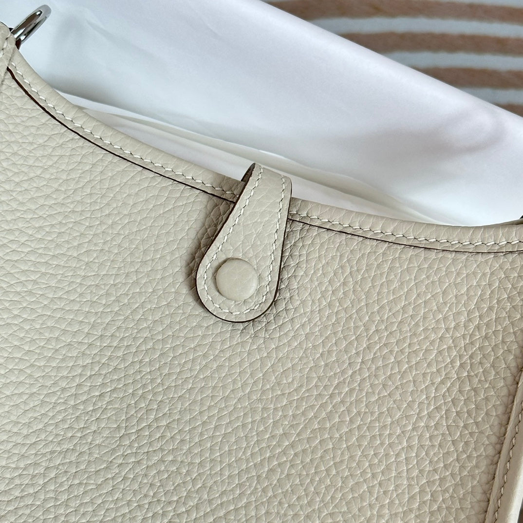 Hermes Evelyne III 17 Beige Togo Leather Bag Silver H5623