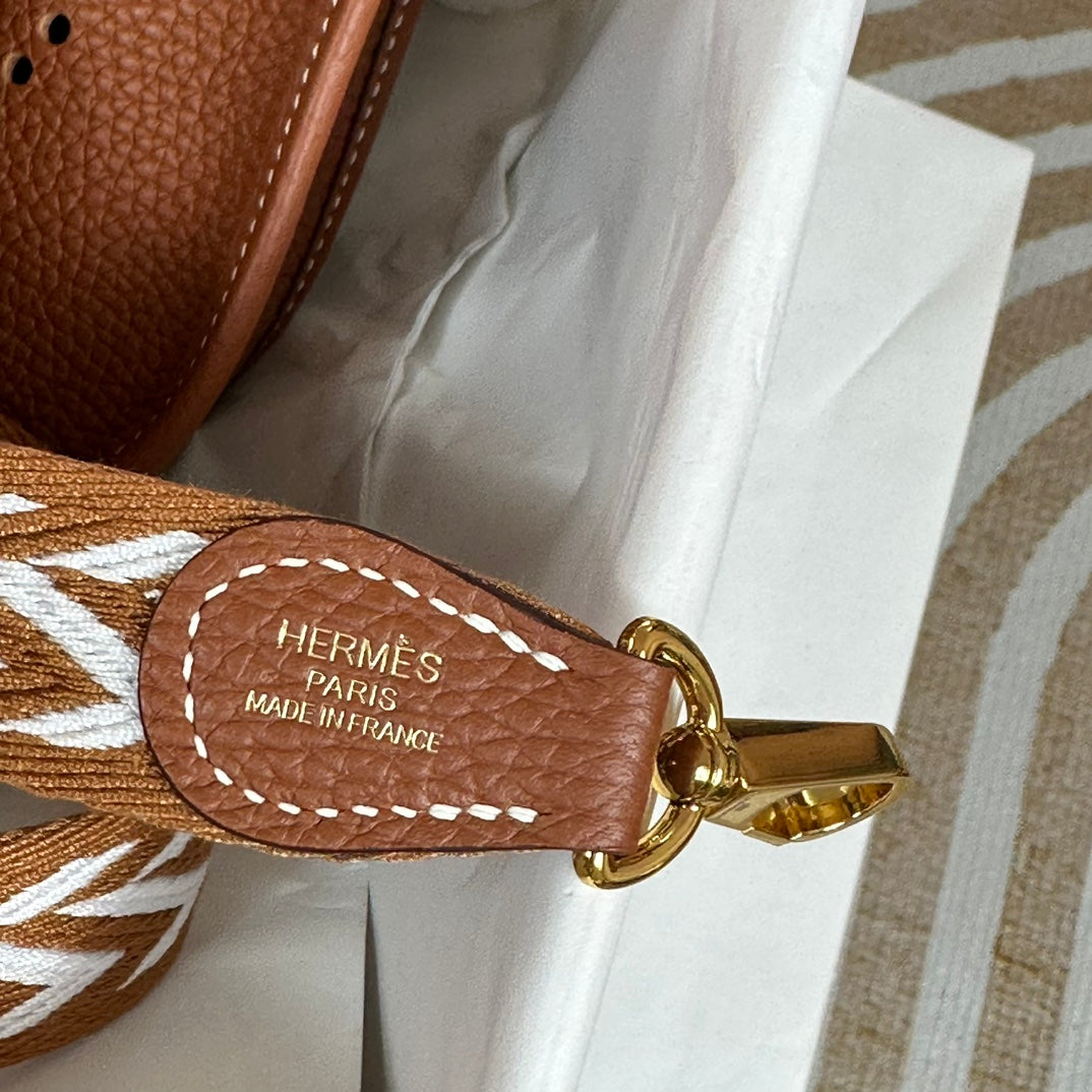 Hermes Evelyne III 17 Tan Togo Leather Bag Gold H5624