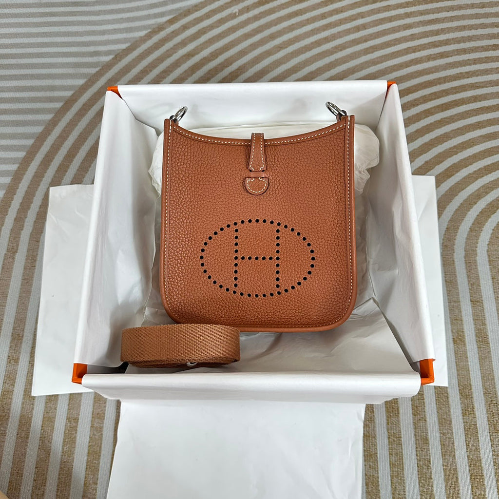 Hermes Evelyne III 17 Tan Togo Leather Bag Silver H5625