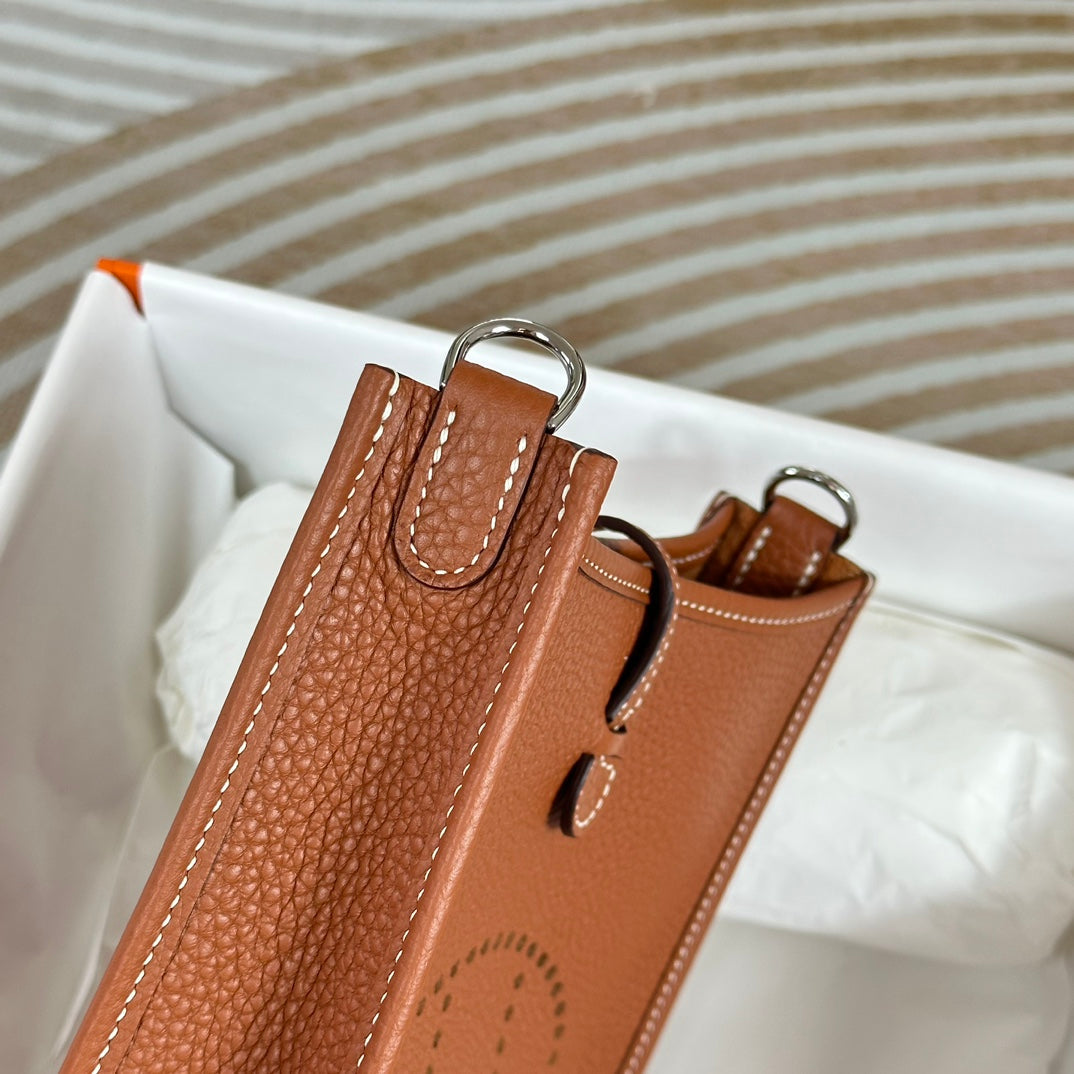 Hermes Evelyne III 17 Tan Togo Leather Bag Silver H5625