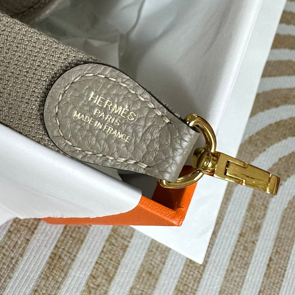Hermes Evelyne III 17 Light Gray Togo Leather Bag Gold H5628