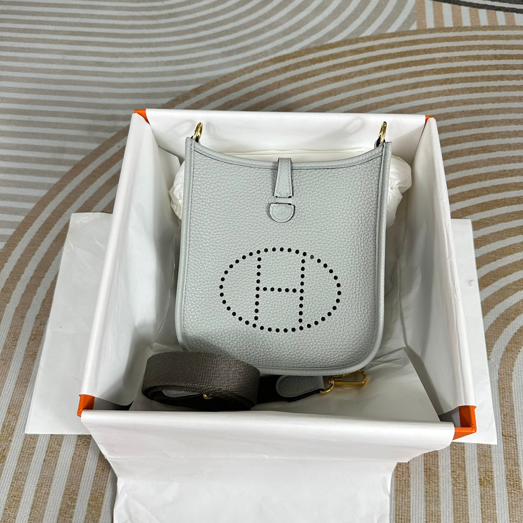 Hermes Evelyne III 17 Togo Light Blue Leather Bag Silver H5631