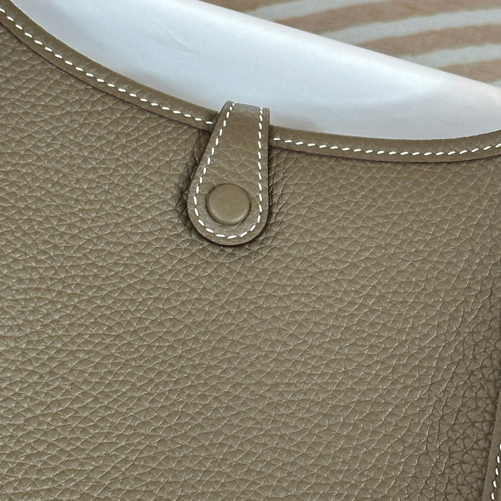 Hermes Evelyne III 17 Togo Dark Blue Leather Bag Gold H5632