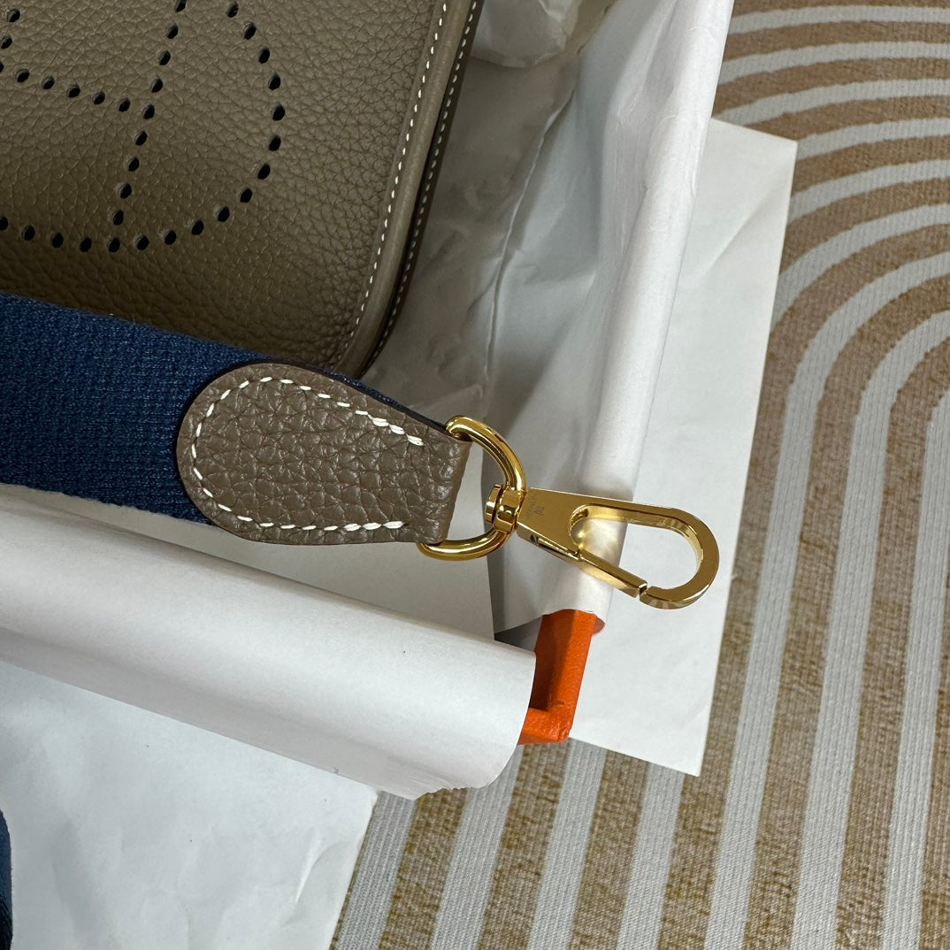 Hermes Evelyne III 17 Togo Dark Blue Leather Bag Gold H5632