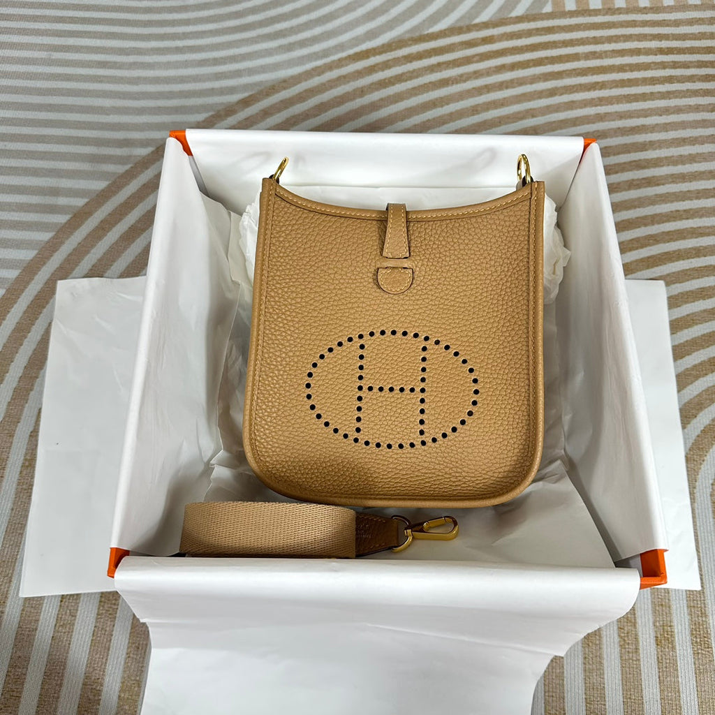 Hermes Evelyne III 17 Togo Light Brown Leather Bag Gold H5636
