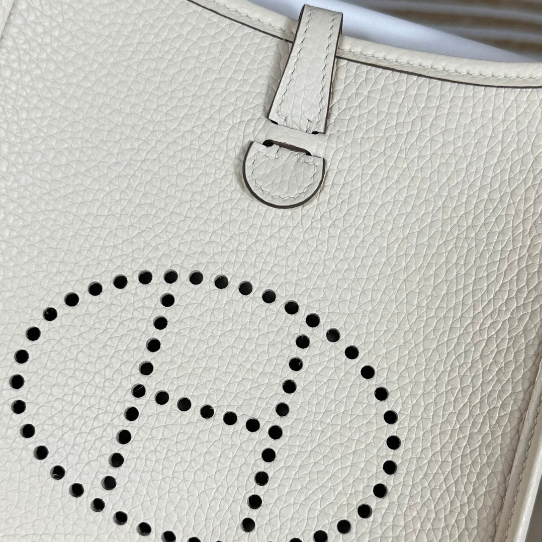 Hermes Evelyne III 17 Togo Beige Leather Bag Silver H5637