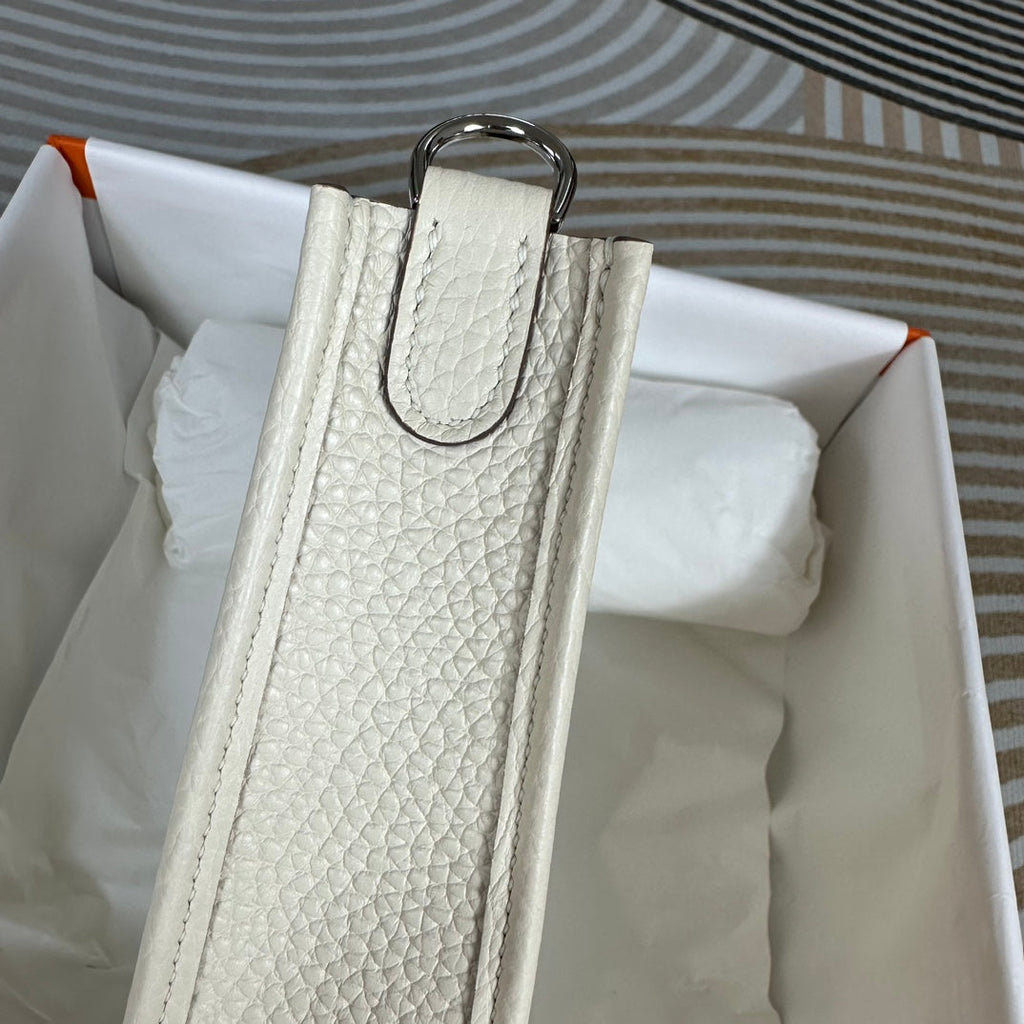 Hermes Evelyne III 17 Togo Beige Leather Bag Silver H5637