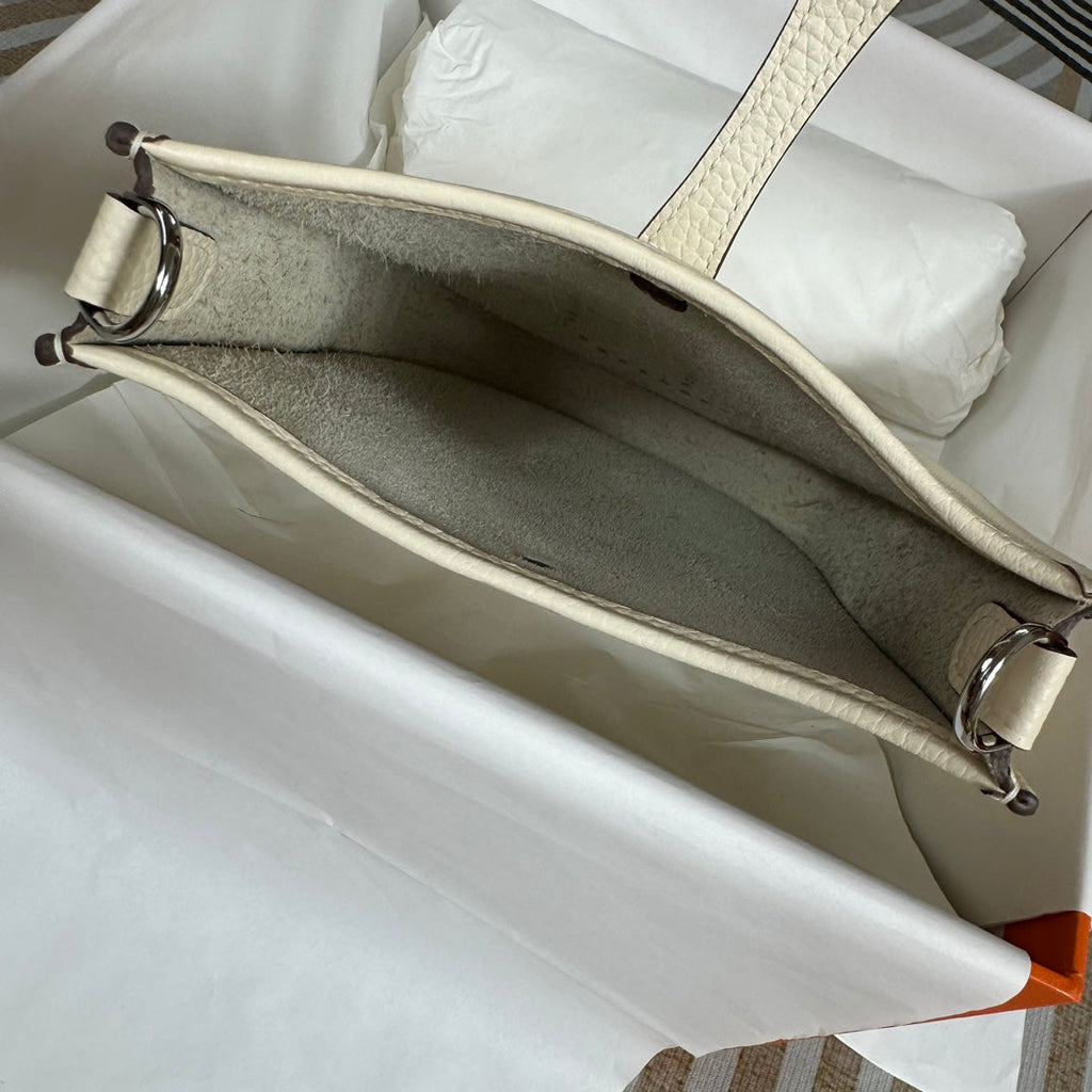 Hermes Evelyne III 17 Togo Beige Leather Bag Silver H5637