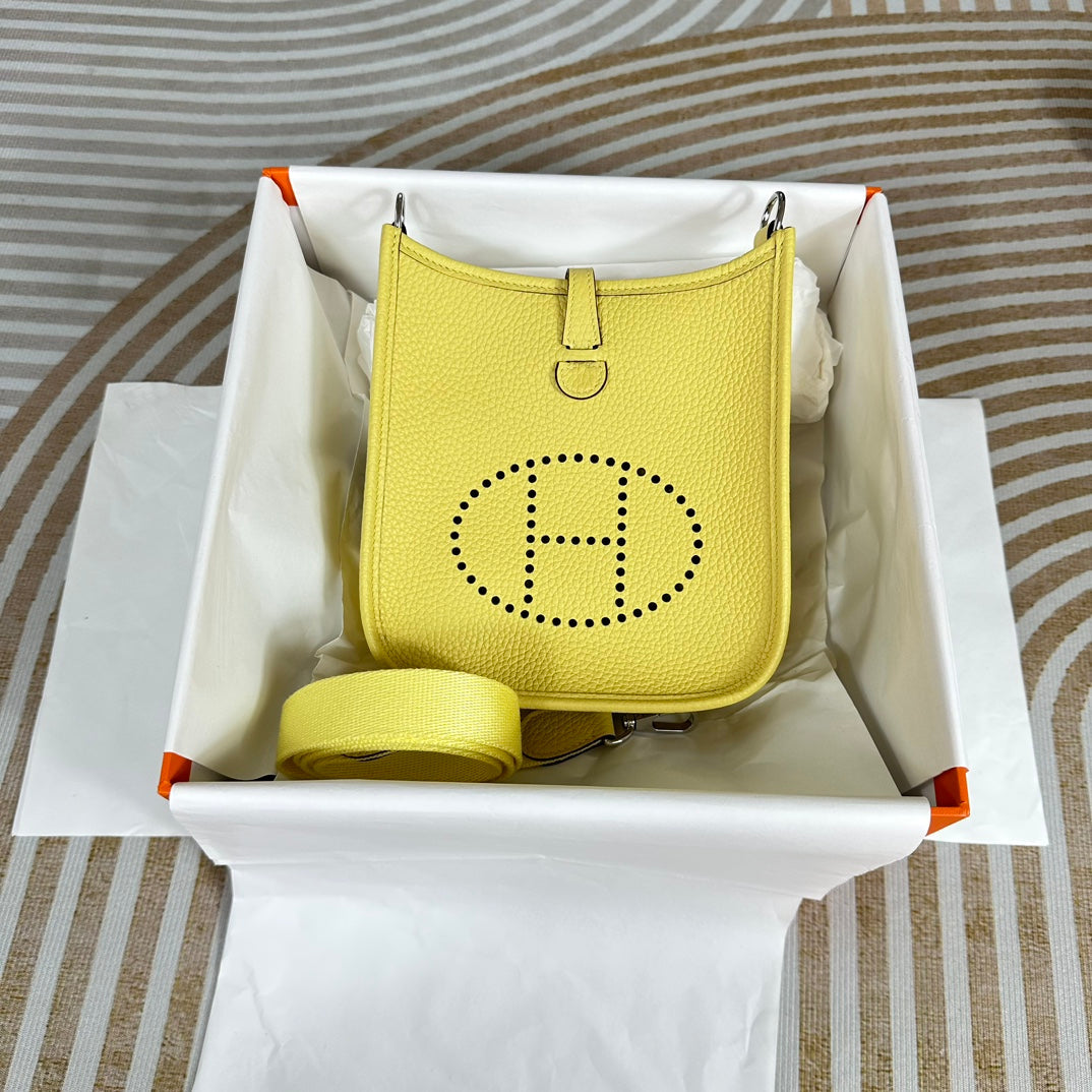 Hermes Evelyne III 17 Togo Light Yellow Leather Bag Silver H5640