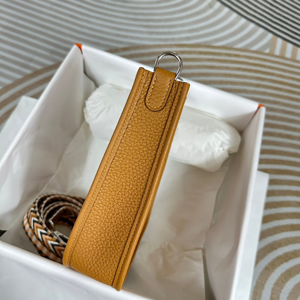 Hermes Evelyne III 17 Togo Light Brown Leather Bag Silver H5637