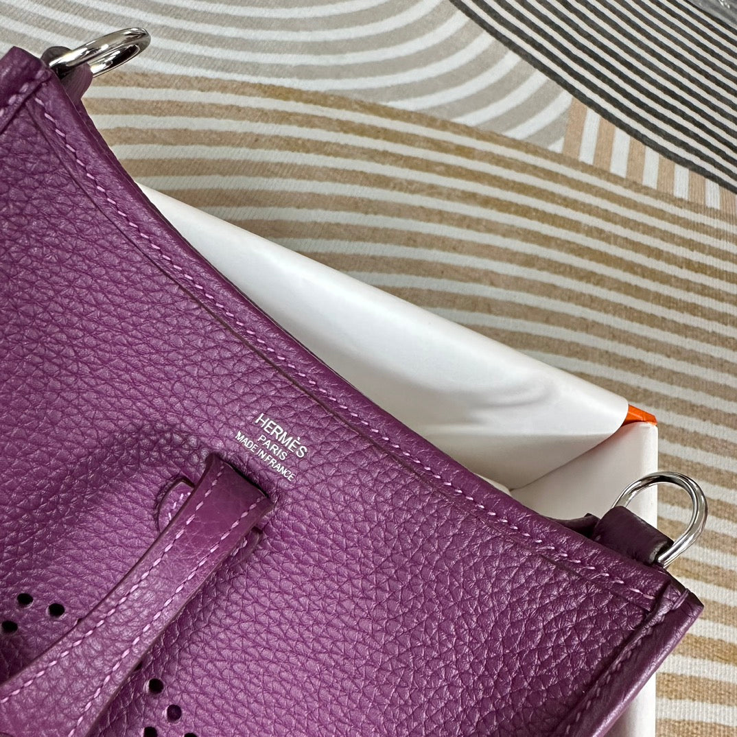 Hermes Evelyne III 17 Togo Purple Leather Bag Silver H5650