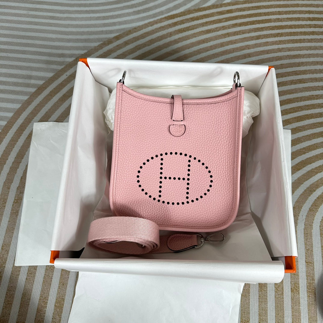 Hermes Evelyne III 17 Togo Pink Leather Bag Silver H5651