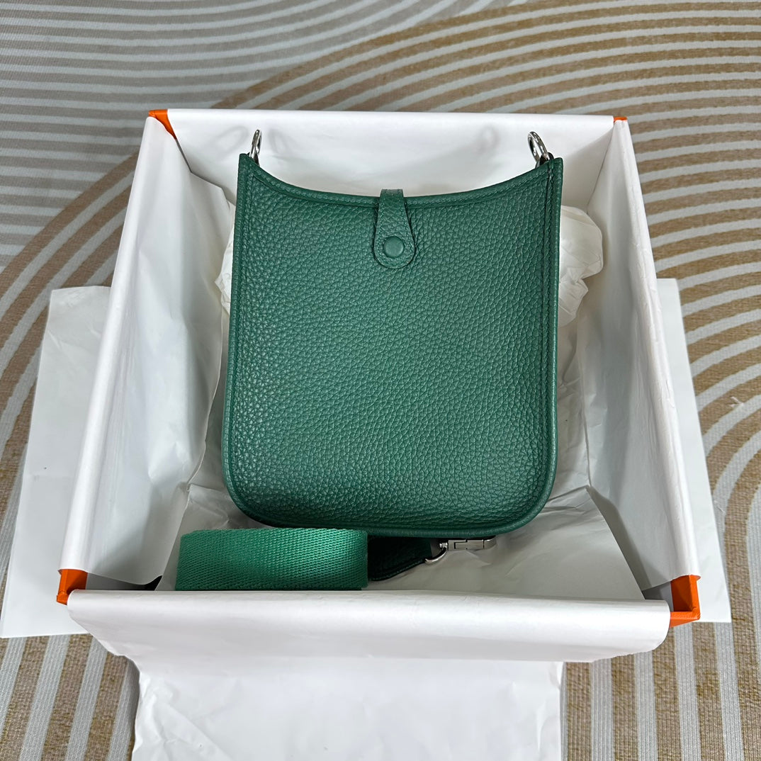 Hermes Evelyne III 17 Togo Green Leather Bag Silver H5661