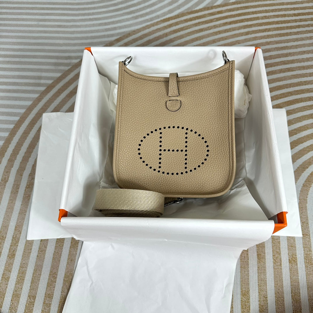 Hermes Evelyne III 17 Togo Gray Leather Bag Silver H5664