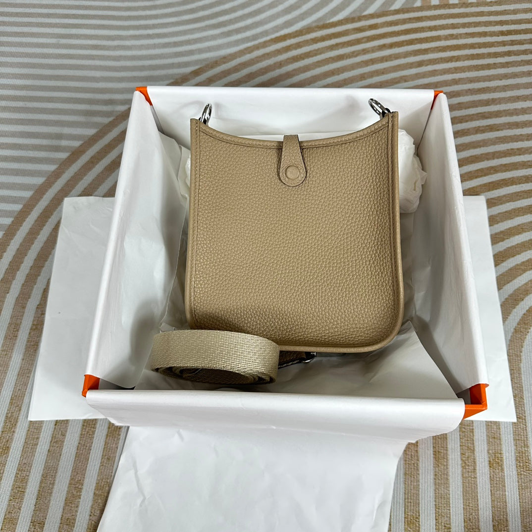Hermes Evelyne III 17 Togo Gray Leather Bag Silver H5664
