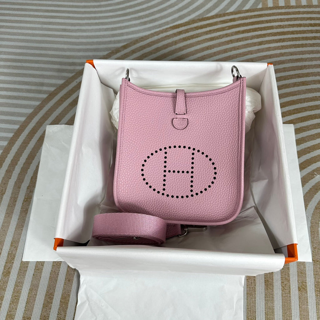 Hermes Evelyne III 17 Togo Light Purple Leather Bag Silver H5660