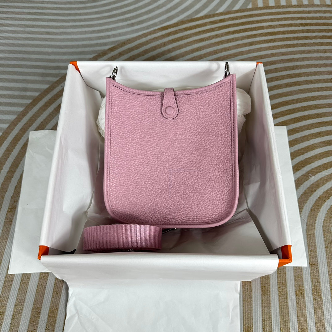 Hermes Evelyne III 17 Togo Light Purple Leather Bag Silver H5660