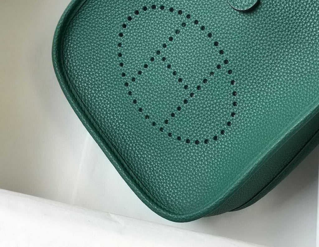 Hermes Evelyne III 18 Togo Leather Crossbody half Handmade Bag Gold Green