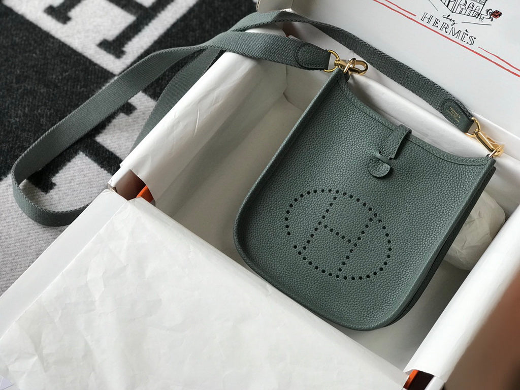 Hermes Evelyne III 18 Togo Leather Crossbody half Handmade Bag Gold Dark Green