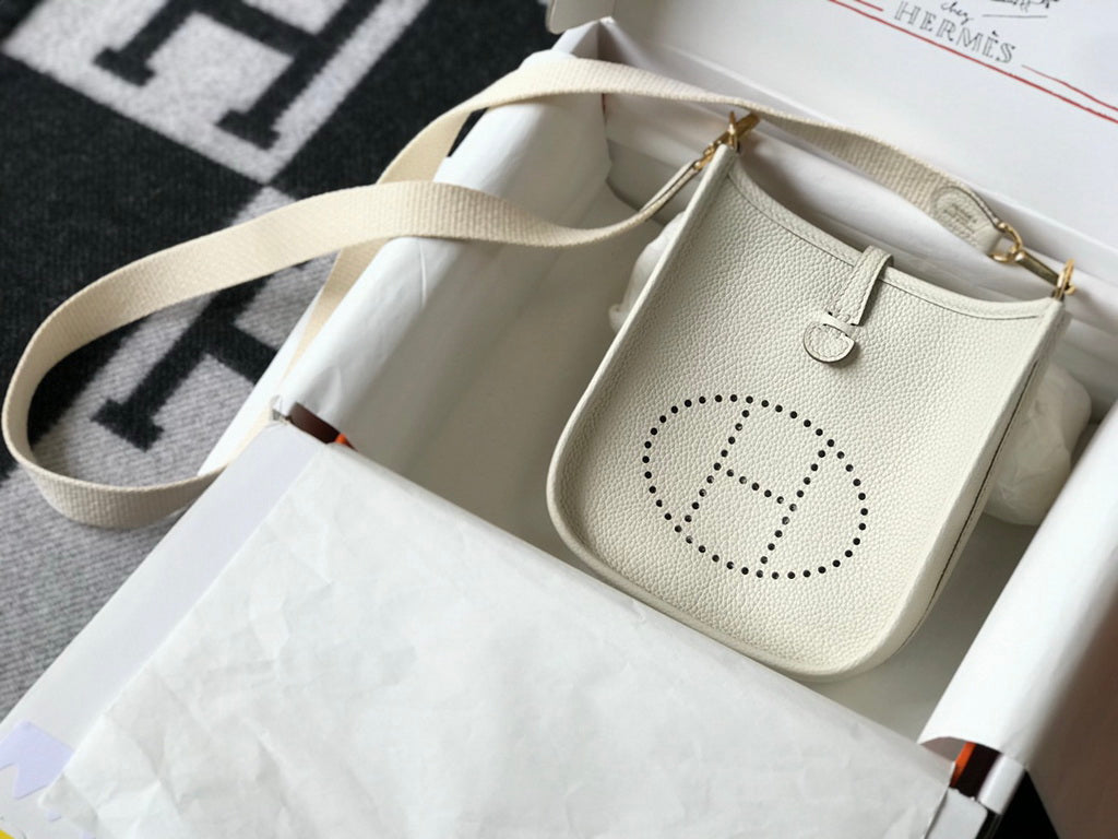 Hermes Evelyne III 18 Togo Leather Crossbody half Handmade Bag Gold Beige