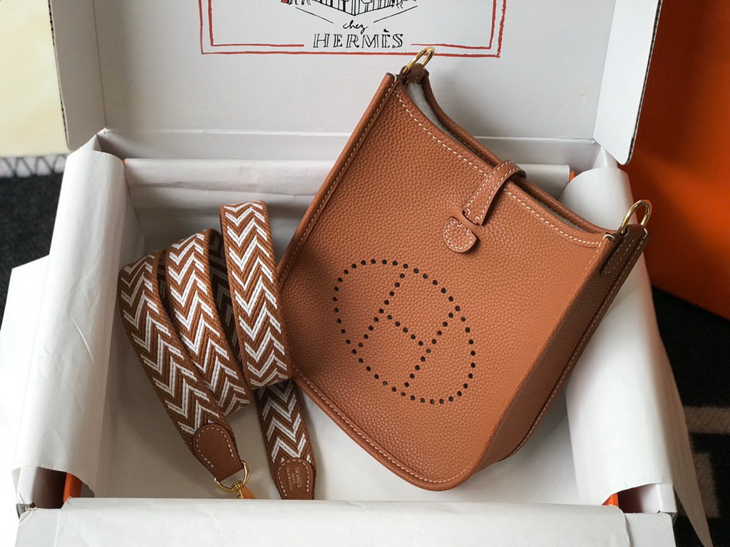 Hermes Evelyne III 18 Togo Leather Crossbody half Handmade Bag Gold Camel