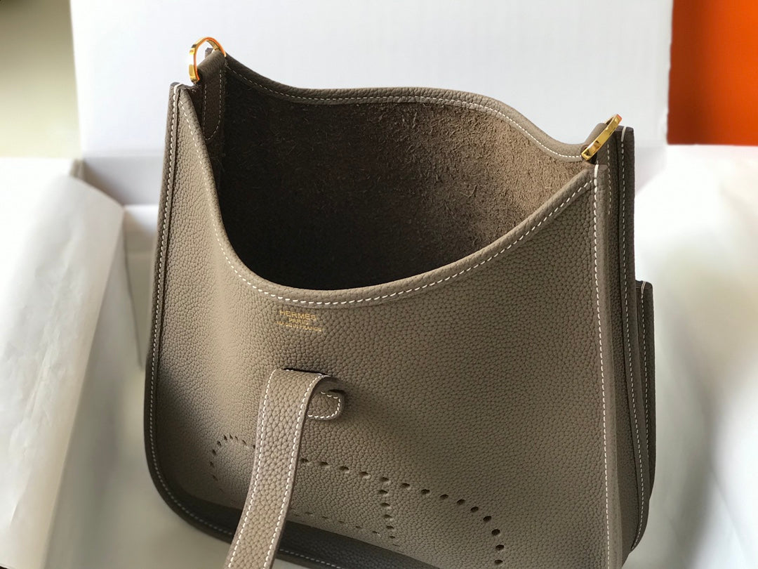 Hermès Evelyne III 29 Bag Taurillon Clemence Gray