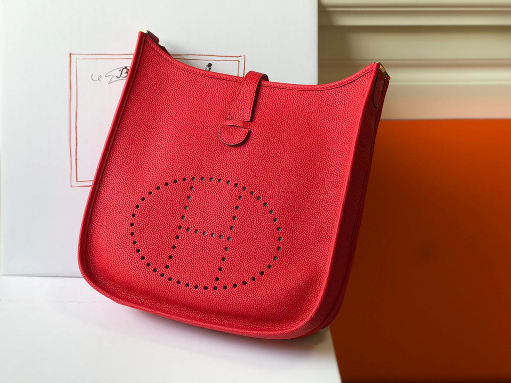 Hermès Evelyne III 29 Bag Taurillon Clemence Red