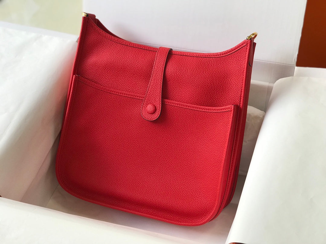 Hermès Evelyne III 29 Bag Taurillon Clemence Red