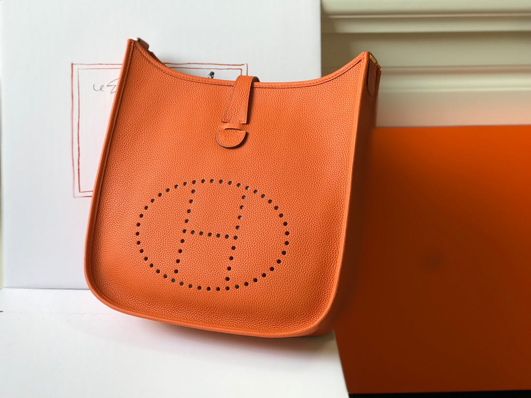 Hermès Evelyne III 29 Bag Taurillon Clemence Orange