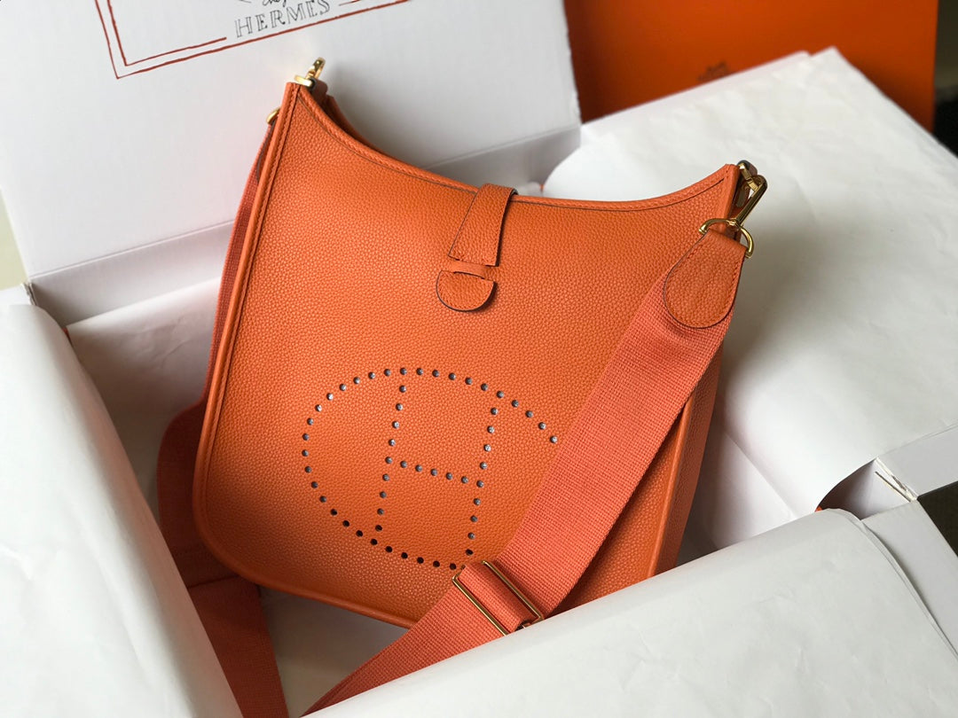 Hermès Evelyne III 29 Bag Taurillon Clemence Orange