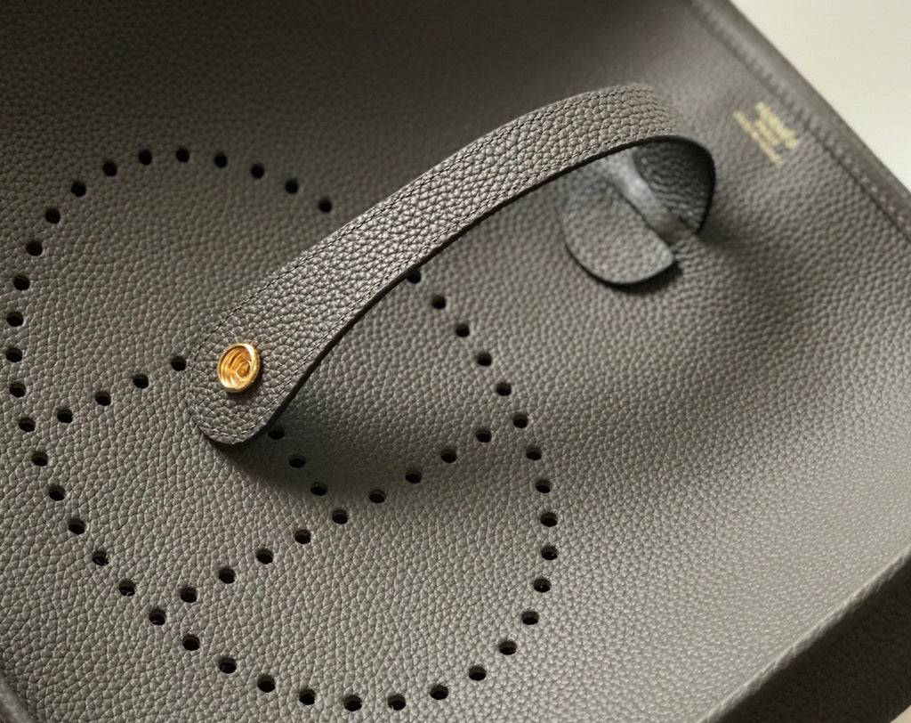 Hermès Evelyne III 29 Taurillon Clemence Bag Half Hand Dark Gray Gold