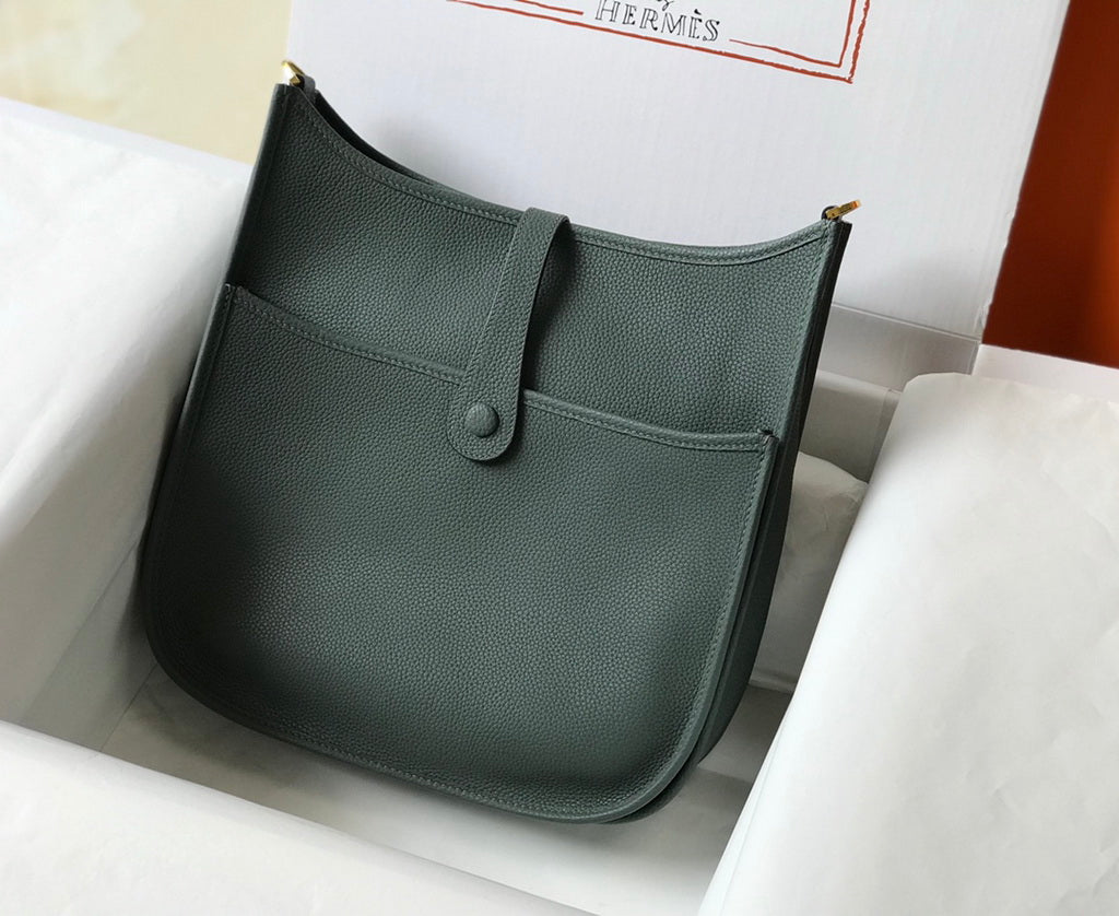 Hermès Evelyne III 29 Taurillon Clemence Bag Half Hand Dark Green Gold